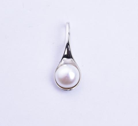 STPW-219, Sterling Silver Spoon with Pearl Pendant